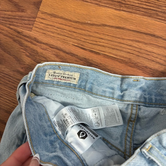 Levis 501 Denim Shorts - Picture 4 of 4
